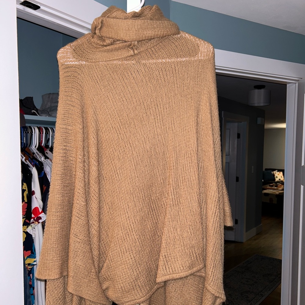 Knit turtleneck Poncho
